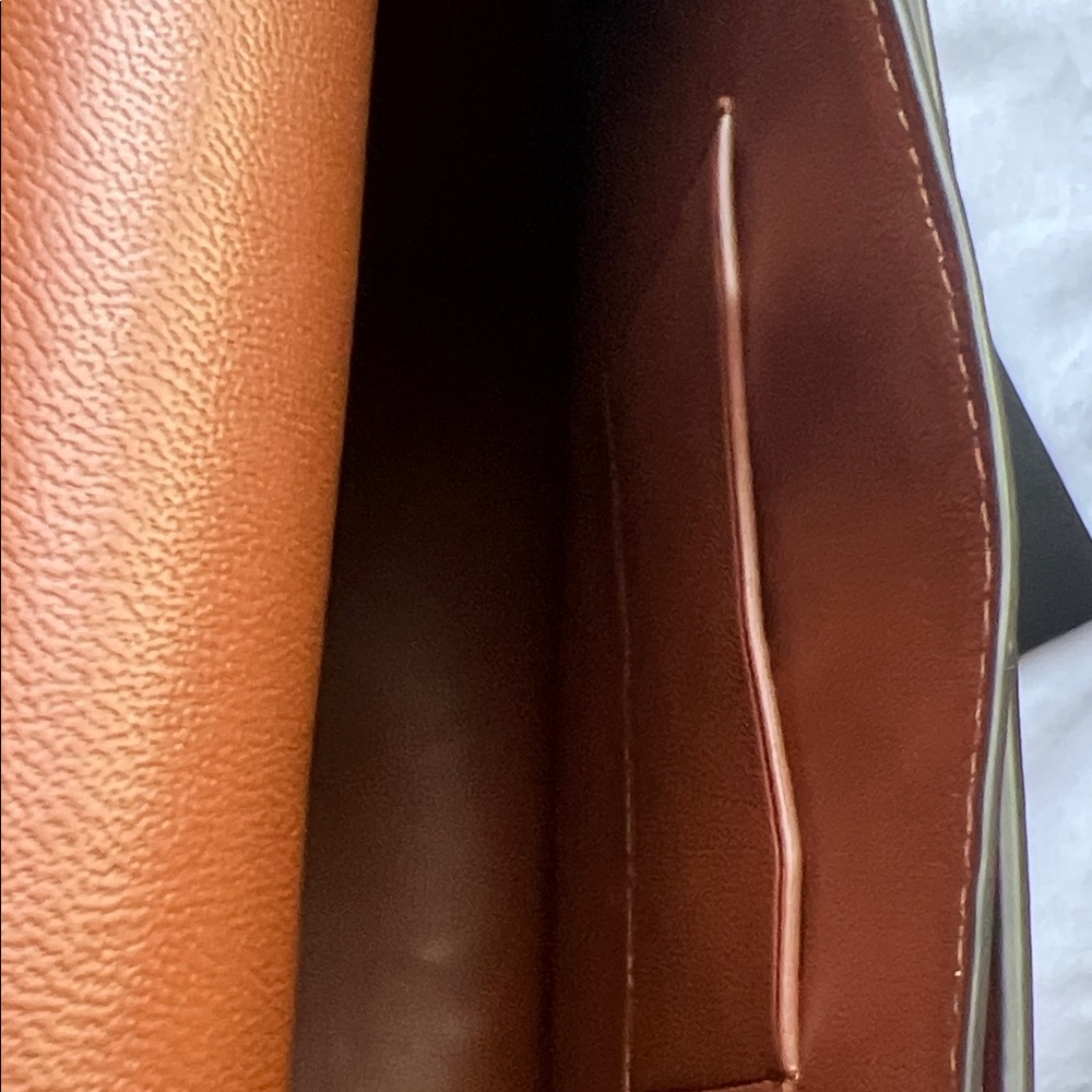 Coach Willis top handle. Tan Brown Leather Top Handle Satchel with Gold Turnlock - Picture 9 of 11